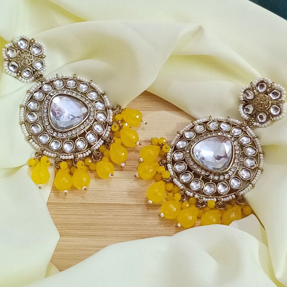 Amber Traditional Kundan Stud Earrings – Yellow-blingytrends.com